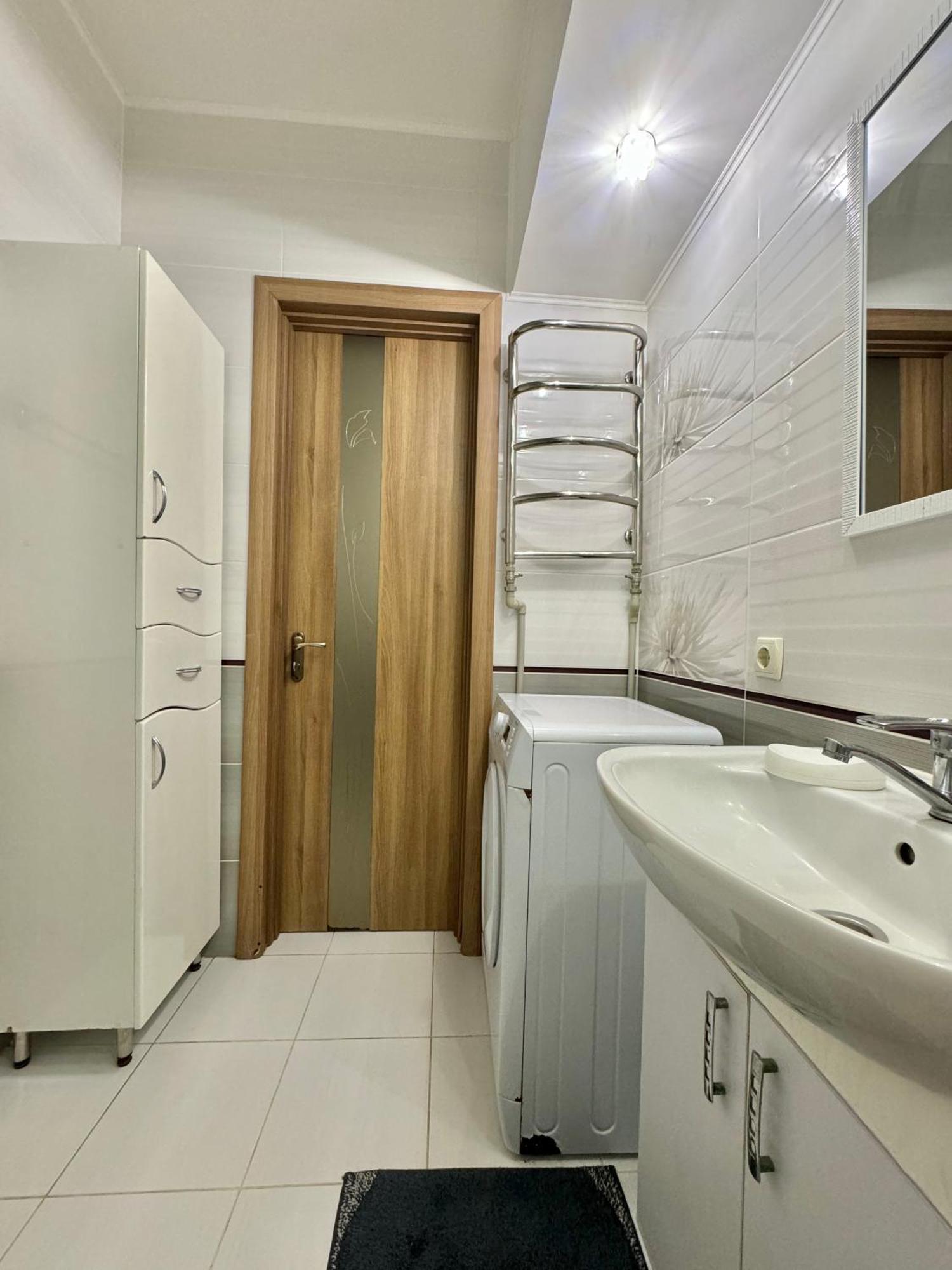Apartpoltava 100 Квадратних Метрів Затишку В Серці Полтави, Корпусний Парк, Банківський Чек ภายนอก รูปภาพ