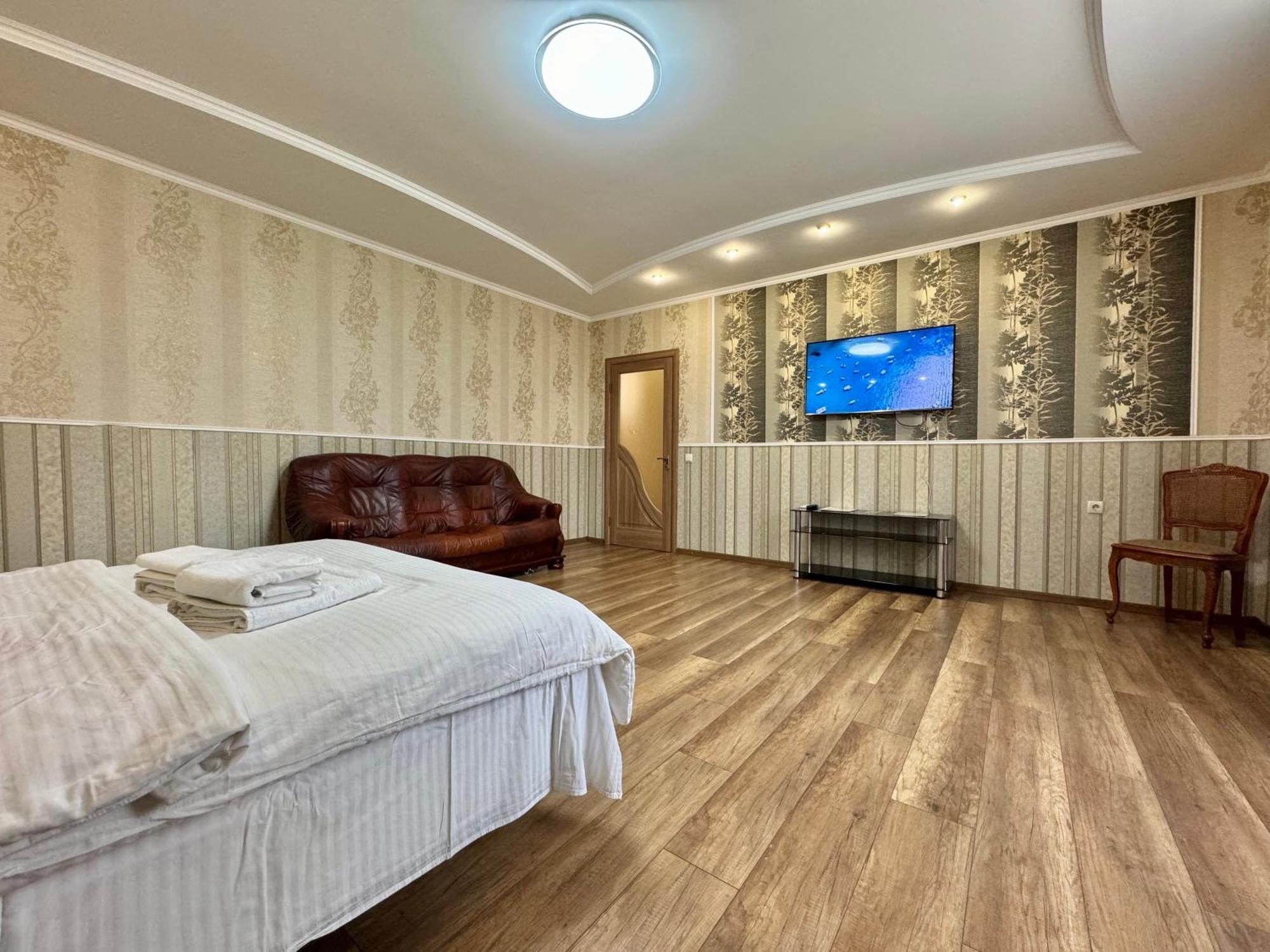 Apartpoltava 100 Квадратних Метрів Затишку В Серці Полтави, Корпусний Парк, Банківський Чек ภายนอก รูปภาพ